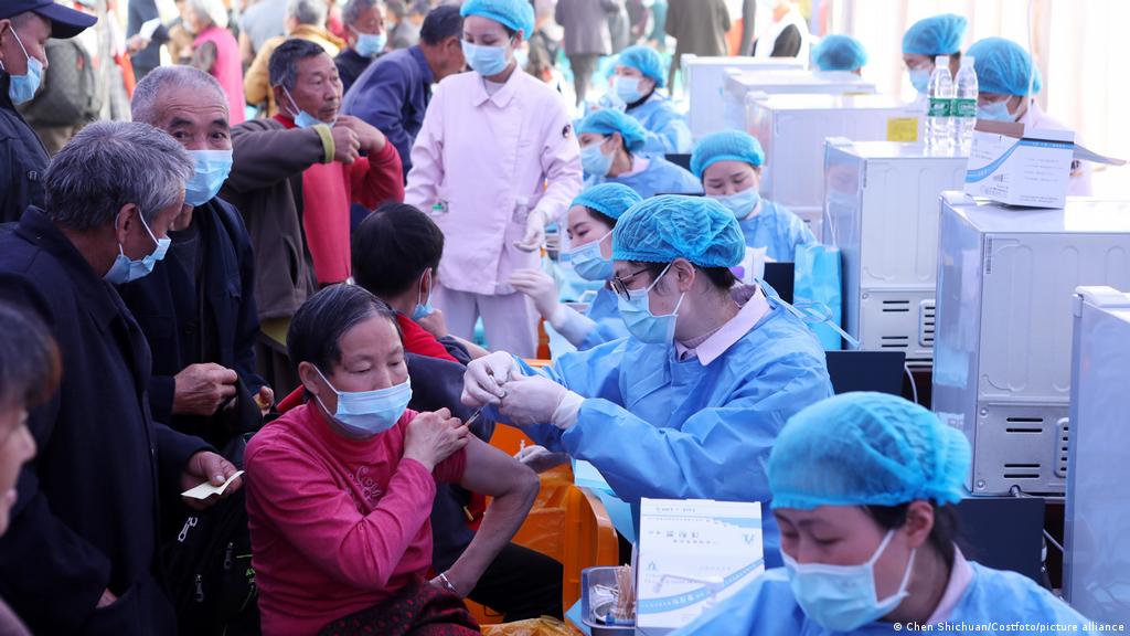चीनमा एक अर्बभन्दा बढी डोज कोभिड–१९ विरुद्धको खोप लगाईयो